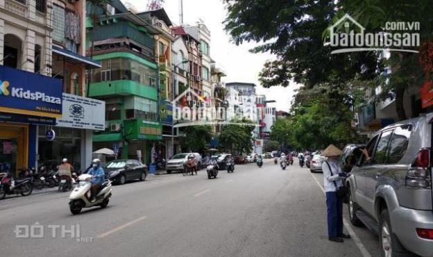 Cần bán gấp căn nhà PL BT tại phố Nguyễn Thị Định Lê Văn Lương. DT 110m2, giá 29,5 tỷ.