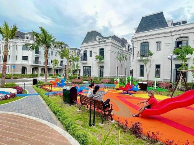 Bán nhà phố khu Amelia- Phú Mỹ Hưng,đường Huỳnh Tấn Phát,Nhà Bè giá rẻ chỉ 10,8 tỷ
