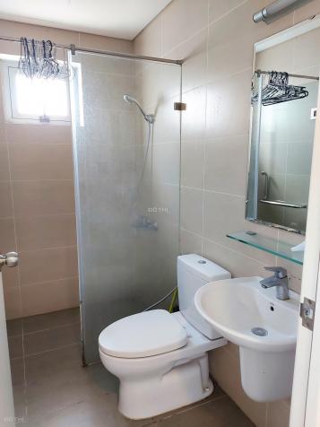 Cần bán căn góc 3PN 83m2 LuxGarden, nhà trống, bán 2 tỷ9. LH: 0978272427 (có zalo)