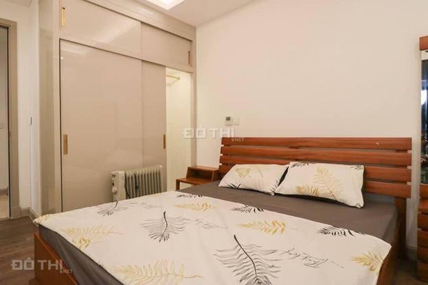 Cho thuê căn 2 phòng ngủ đủ nội thất chung cư Sun Grand City Thụy Khuê, view Hồ Tây cực thoáng