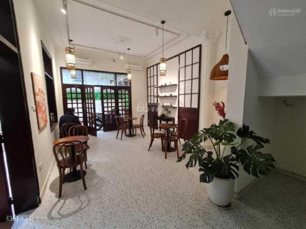 Cho thuê nhà ở phố Bà Triệu 90m2 x 1,5 tầng làm nhà hàng, quán café, đồ uống