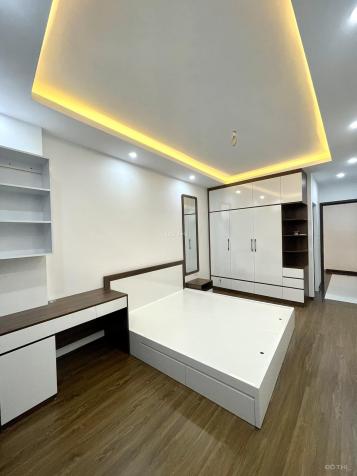 Siêu Phẩm Cự Lộc Thanh Xuân, Cạnh Royal City, Gần Ô Tô, Ngõ Ba Gác, DT 33m2, 5 Tầng, 3 PN, MT 3.8m