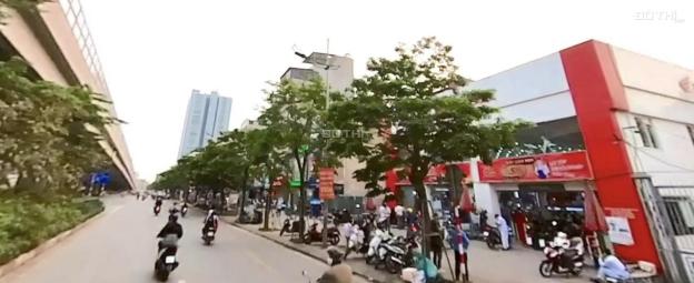 Mặt phố Phạm Văn Đồng - 7,7 tỷ - đang kinh doanh ngon lành