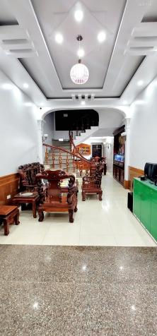 Cho thuê nhà đẹp 5 tầng tại Lê Hồng Phong, gần Cát Bi Plaza - oto đỗ cửa.