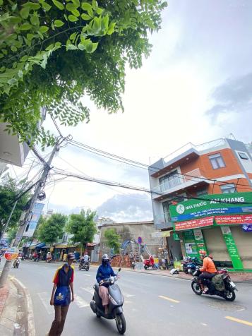 Cho thuê nhà GÓC 2MT 40 Nguyễn Thiện Thuật, Bình Thạnh - DT 11x8m, trệt 2 lầu ST